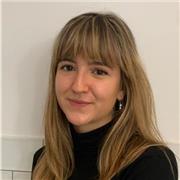 Profesora titulada en Psicología y Neuropsicología con experiencia con niños y adultos